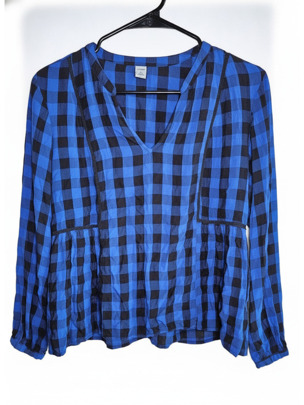 Old Navy Women's Blue and Black Checkered Long Sleeve Blouse, Size M